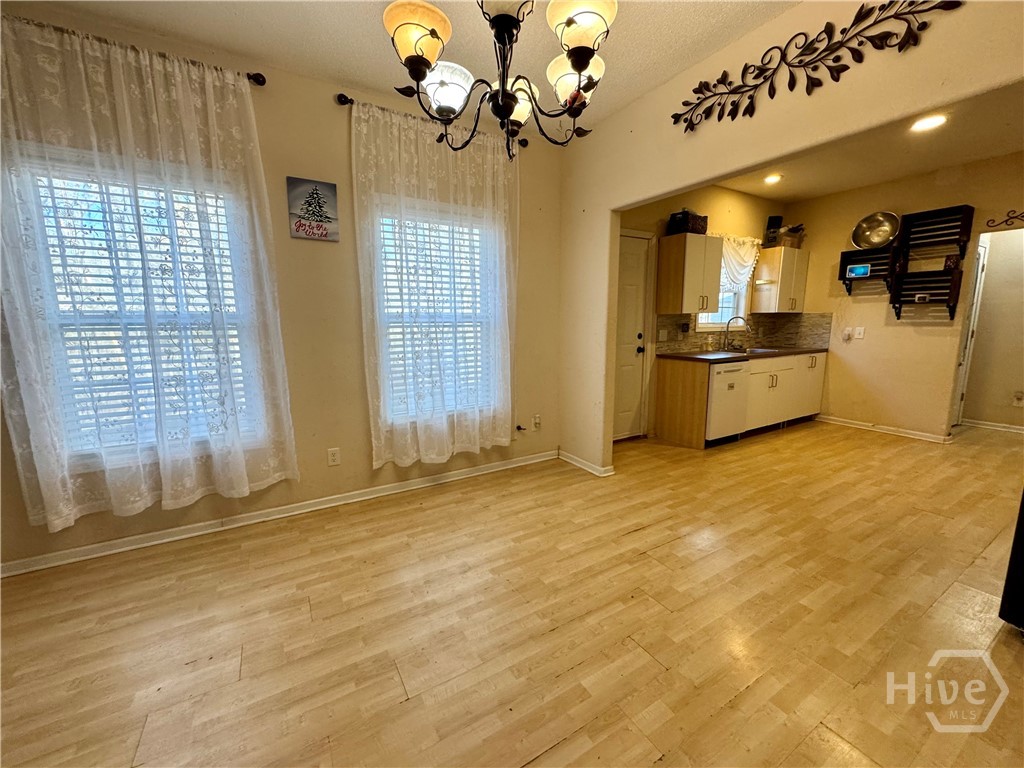 160 Ethridge Place Gray, GA 31032 - Photo 5 of 34 Dining Area