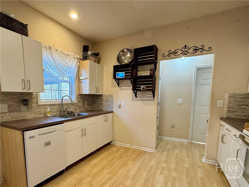 160 Ethridge Place Gray, GA 31032 - Photo 10 of 34 Kitchen