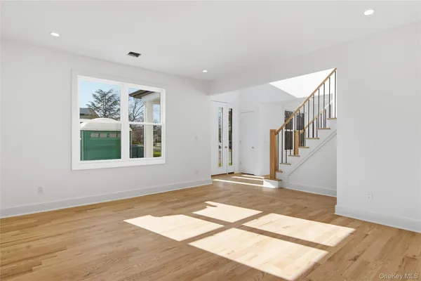 $2,390,000 | 16 Otsego Place, Jericho, NY 11753