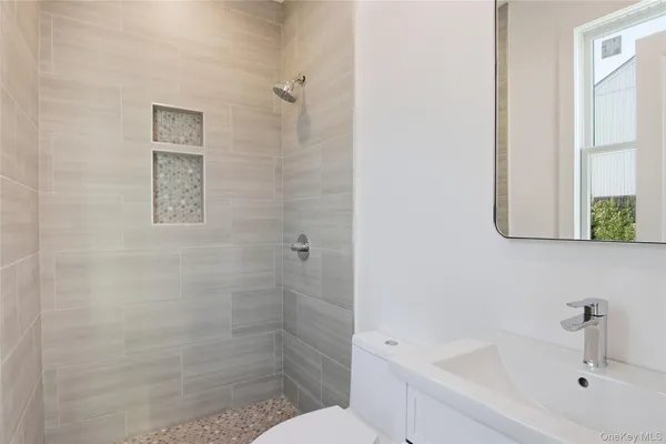 $2,390,000 | 16 Otsego Place, Jericho, NY 11753