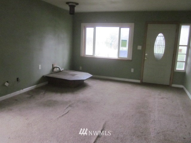 378 Boistfort Road Curtis, WA 98538 - Photo 2 of 18 a view of a livingroom with window