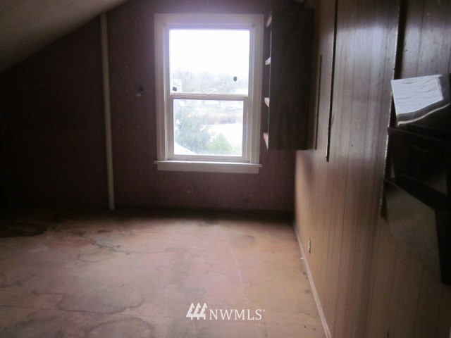 378 Boistfort Road Curtis, WA 98538 - Photo 12 of 18 an empty room with windows