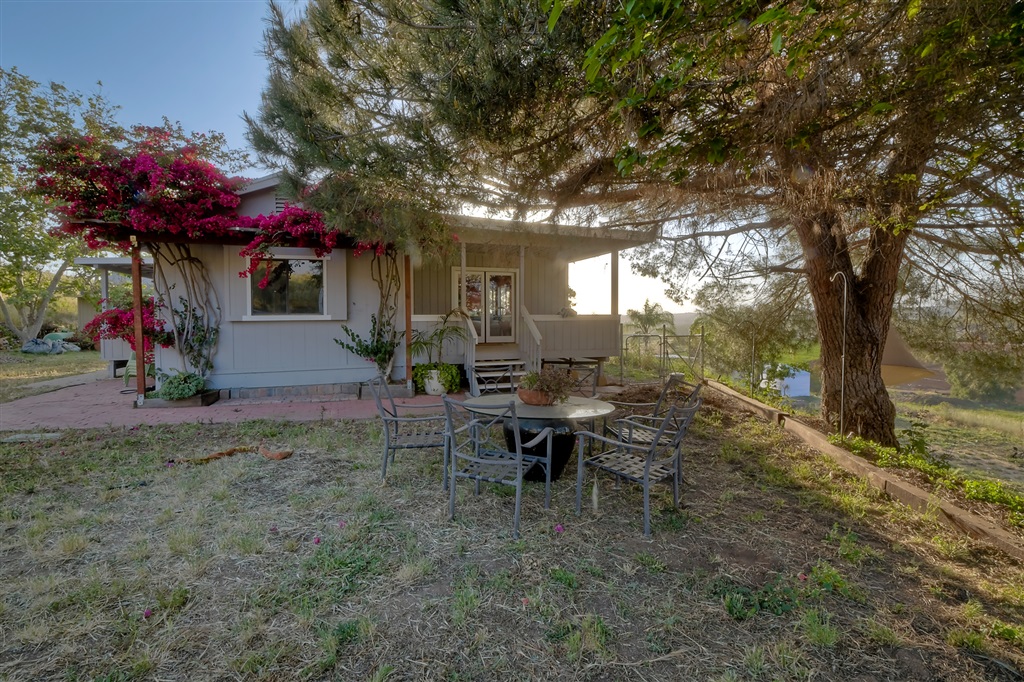 31094 Rodriguez Road Escondido, CA 92026 - Photo 3 of 24 Gallery Image 3