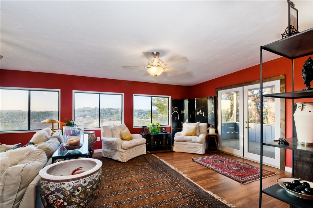 31094 Rodriguez Road Escondido, CA 92026 - Photo 10 of 24 Gallery Image 10