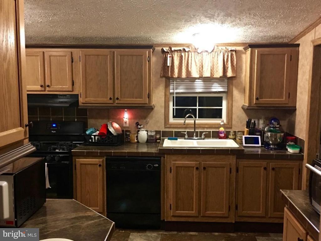 1553 Deodate Road Elizabethtown, PA 17022 - Photo 4 of 13 Gallery Image 4