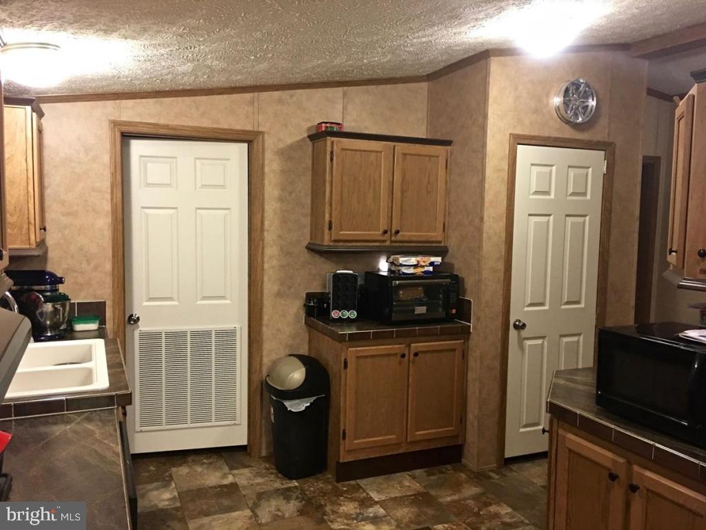 1553 Deodate Road Elizabethtown, PA 17022 - Photo 6 of 13 Gallery Image 6