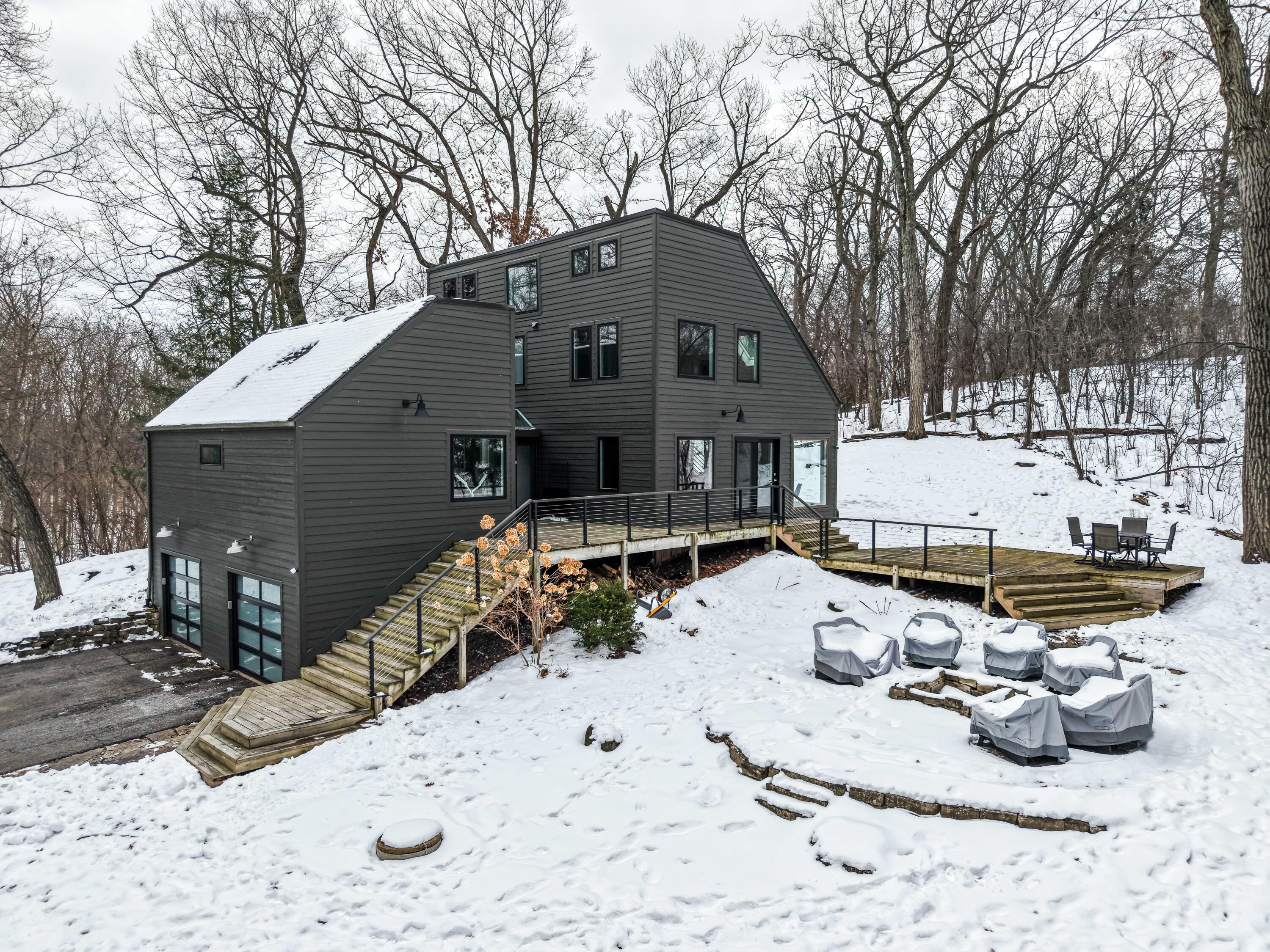 N55-w30923 County Rd K Hartland, WI 53029 - Photo 1 of 55 Serene home