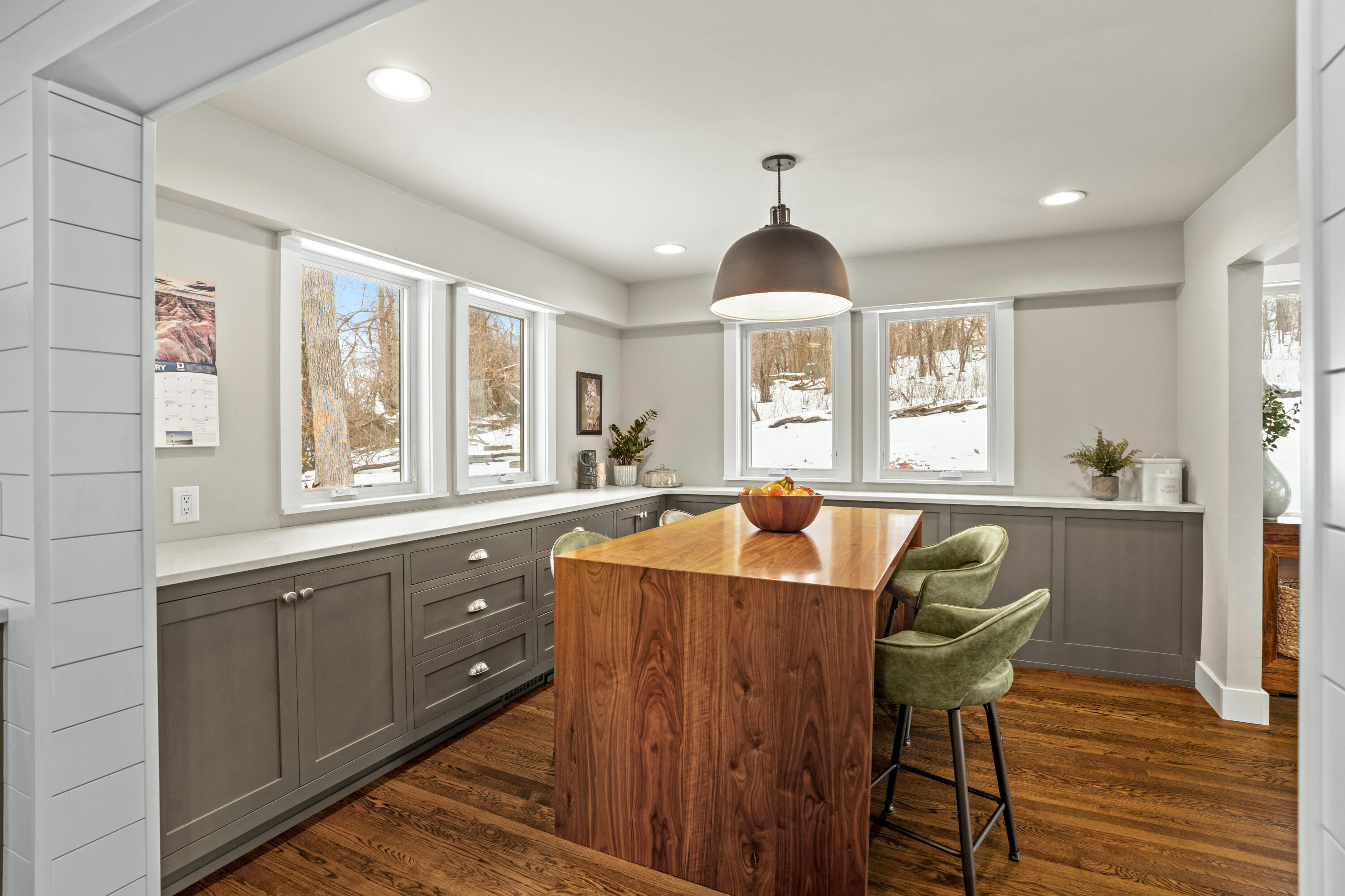 N55-w30923 County Rd K Hartland, WI 53029 - Photo 17 of 55 dining