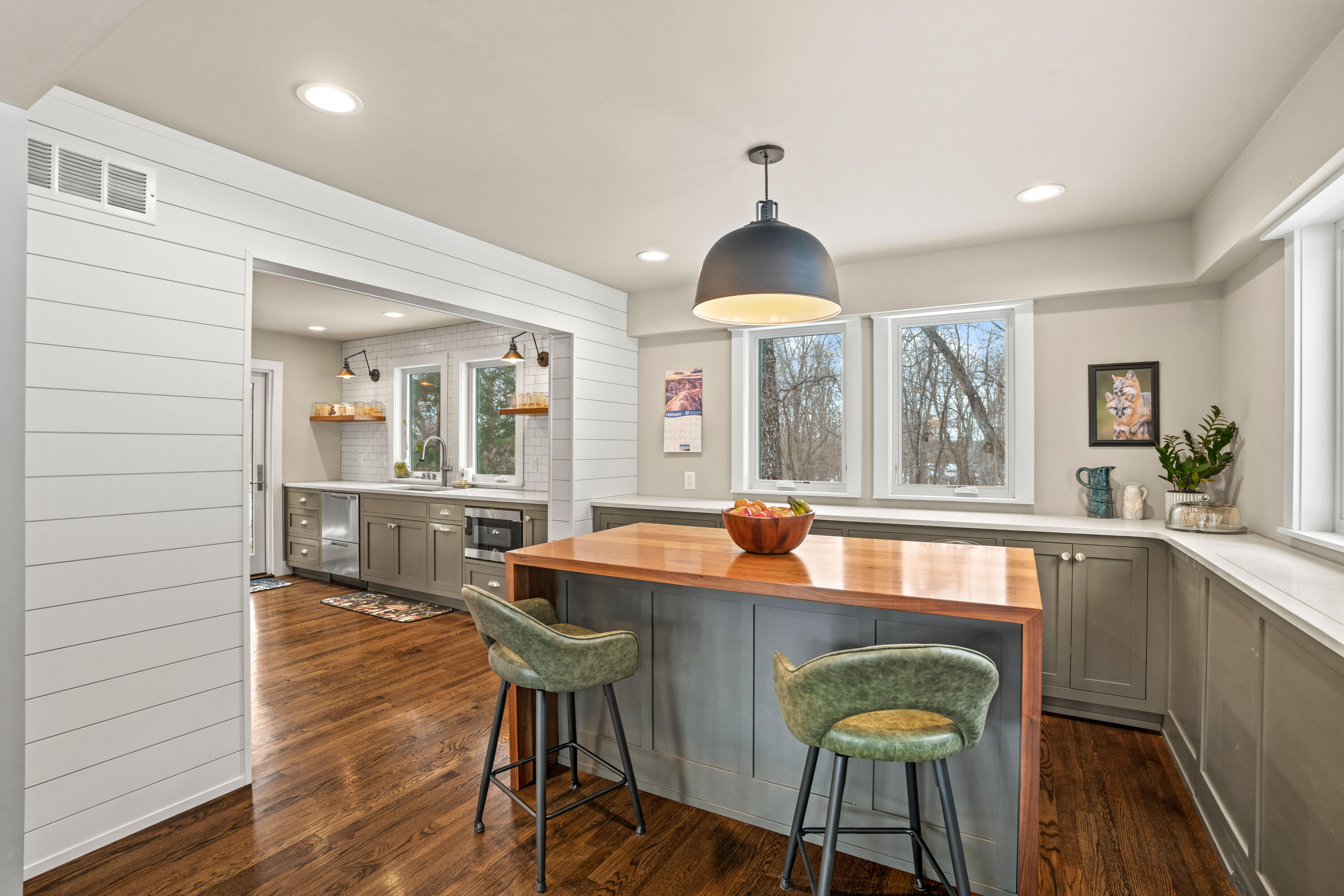 N55-w30923 County Rd K Hartland, WI 53029 - Photo 19 of 55 dining