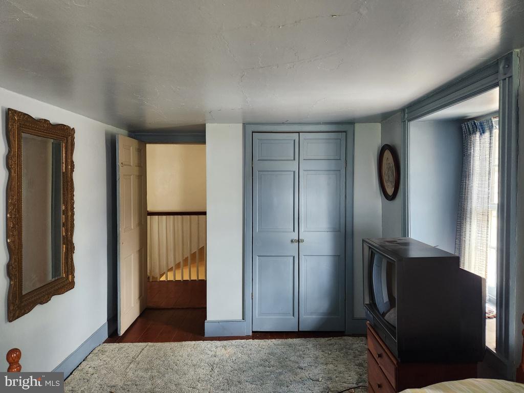 736 Strasburg Road Paradise, PA 17562 - Photo 60 of 87 a view of a hallway with windows and closet