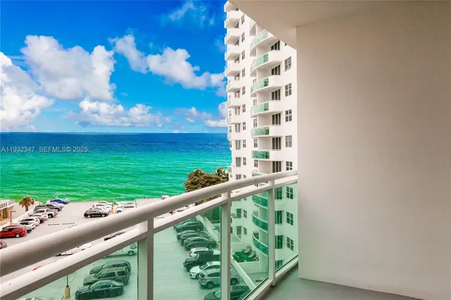 $3,300 | 3001 South Ocean Drive, Unit 645, Hollywood, FL 33019