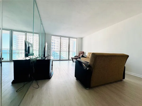 $2,995 | 3001 South Ocean Drive, Unit 645, Hollywood, FL 33019
