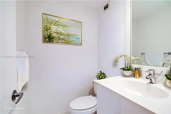 $2,995 | 3001 South Ocean Drive, Unit 645, Hollywood, FL 33019