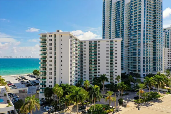 $2,995 | 3001 South Ocean Drive, Unit 645, Hollywood, FL 33019