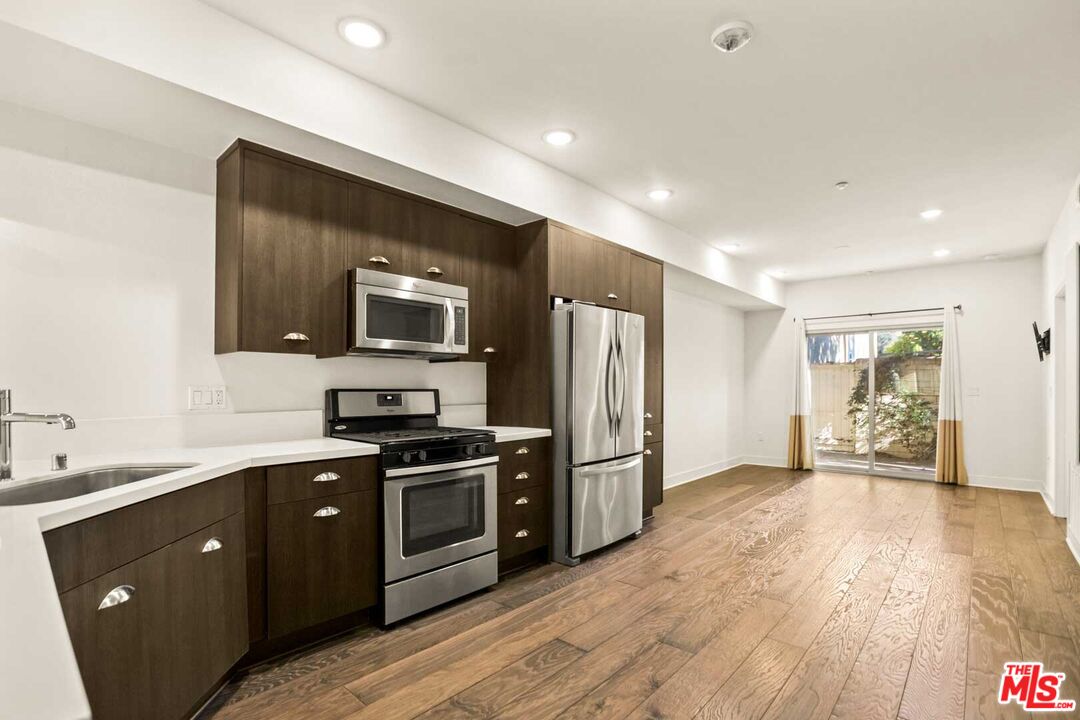 2970 Ripple Place, Unit 104 Los Angeles, CA 90039 - Photo 14 of 38