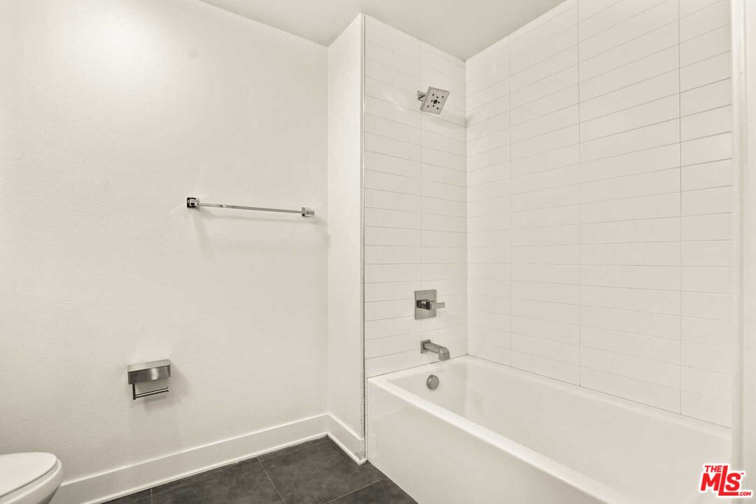 2970 Ripple Place, Unit 104 Los Angeles, CA 90039 - Photo 25 of 38