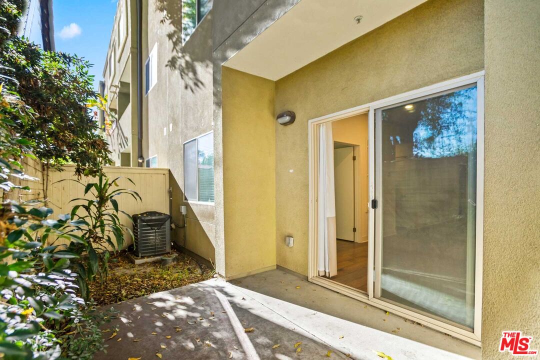 2970 Ripple Place, Unit 104 Los Angeles, CA 90039 - Photo 27 of 38