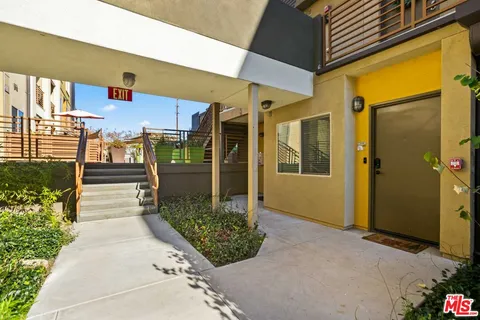 $3,400 | 2970 Ripple Place, Unit 104, Los Angeles, CA 90039