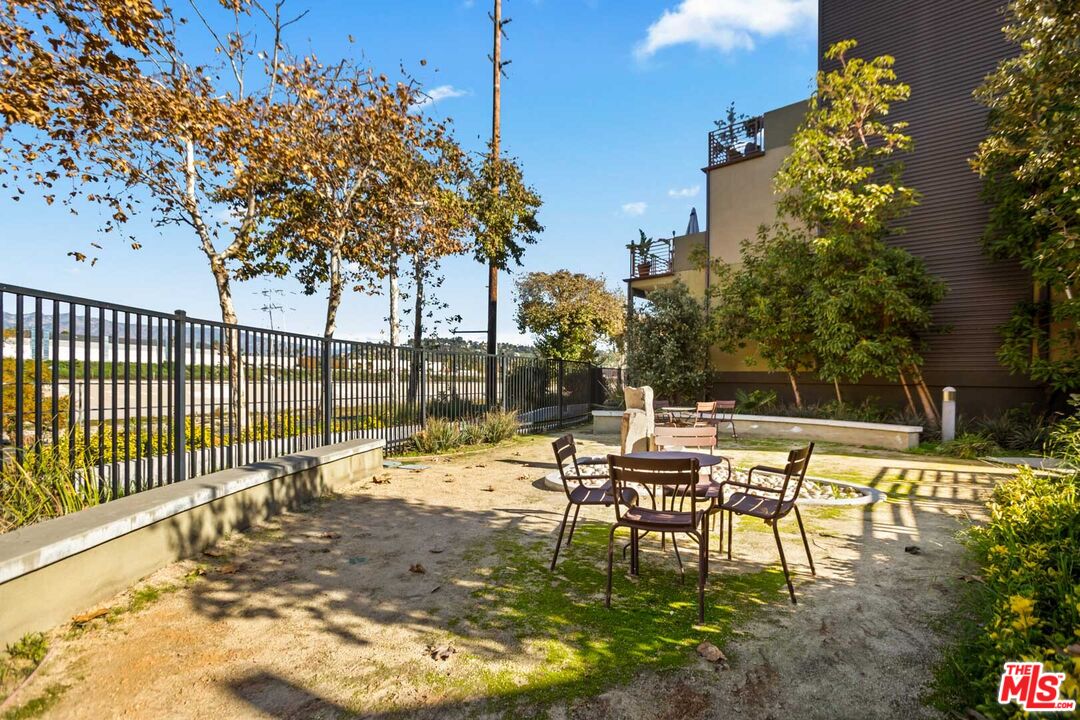 2970 Ripple Place, Unit 104 Los Angeles, CA 90039 - Photo 34 of 38