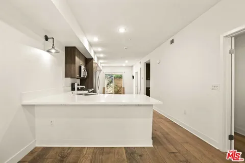 $3,400 | 2970 Ripple Place, Unit 104, Los Angeles, CA 90039