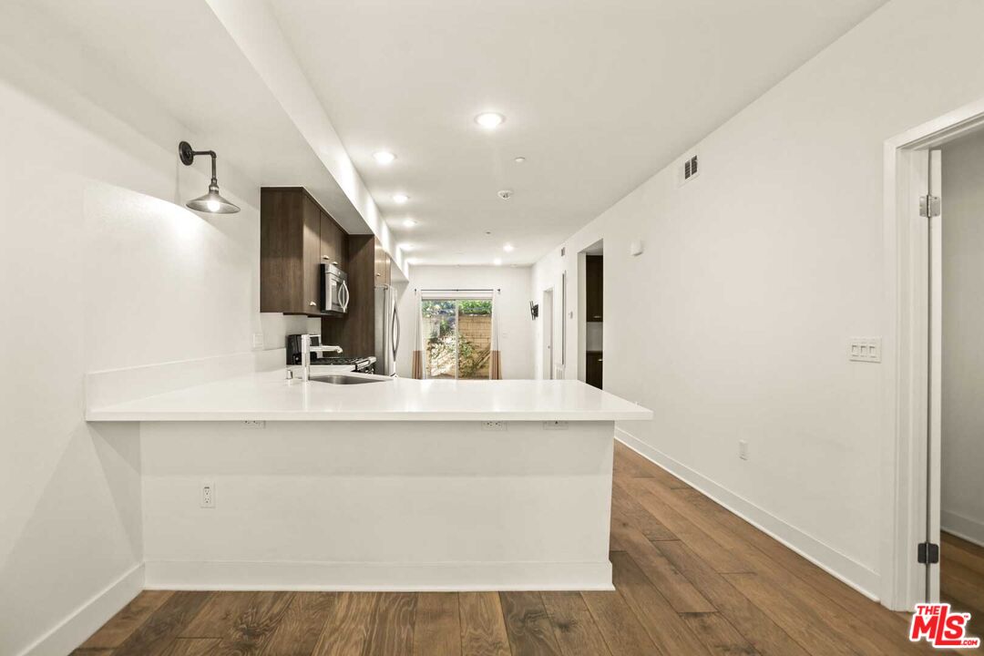 2970 Ripple Place, Unit 104 Los Angeles, CA 90039 - Photo 7 of 38