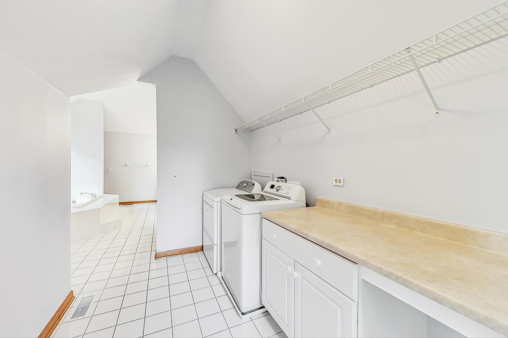 6333 Greene Road Woodridge, IL 60517 - Photo 17 of 35 Gallery Image 17