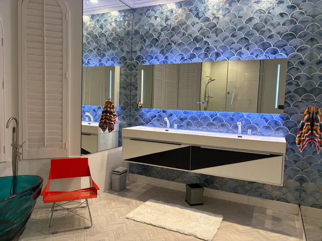 a view of backyard with swimming pool