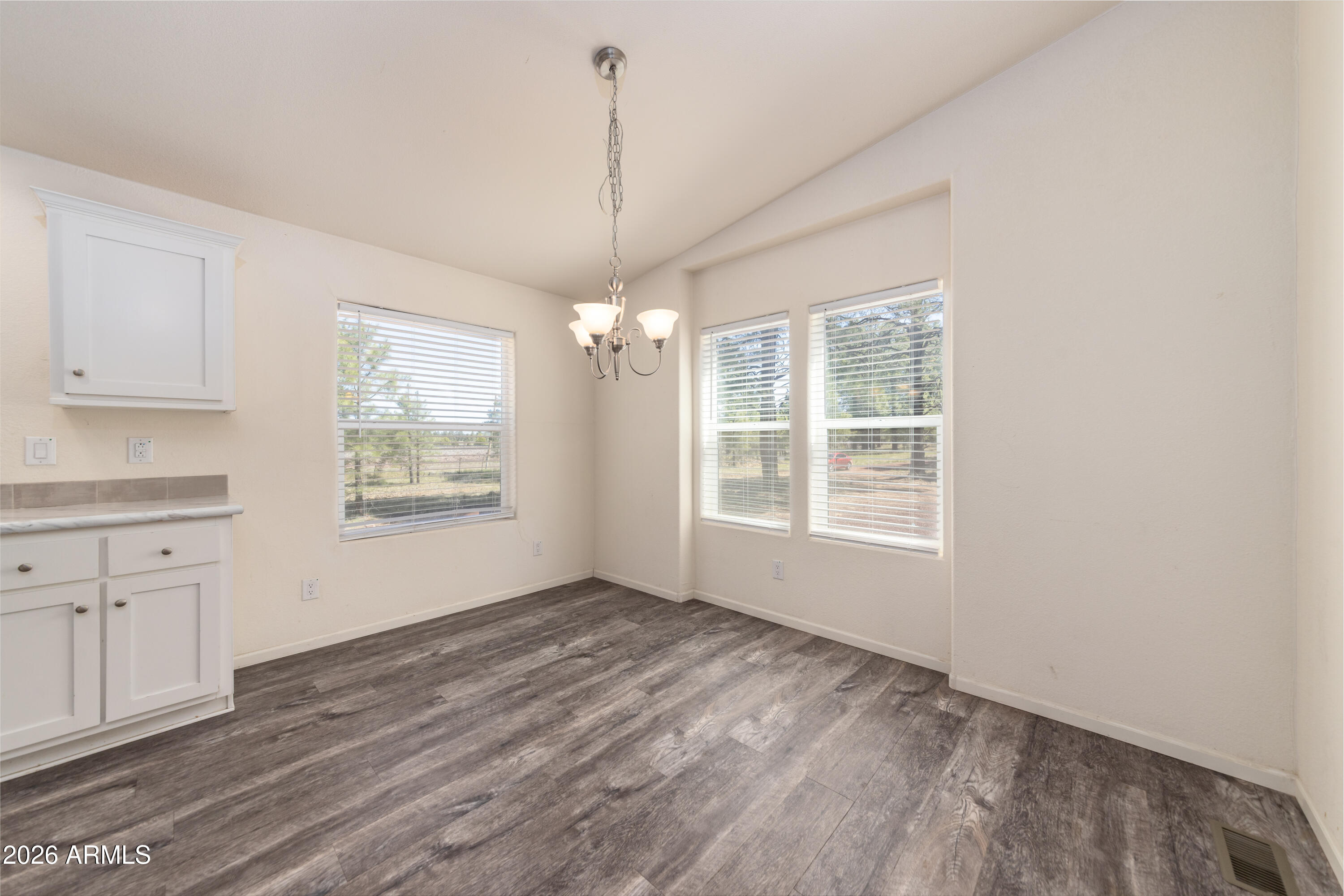 5641 East Garland Prairie Road Williams, AZ 86046 - Photo 6 of 22 Dining Area