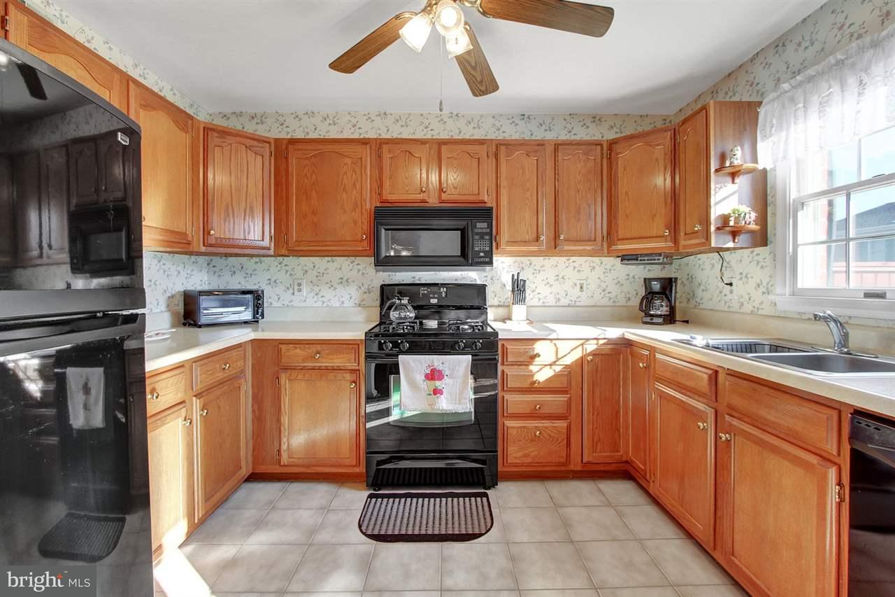 603 Chambers Ridge York, PA 17402 - Photo 8 of 25 Gallery Image 8