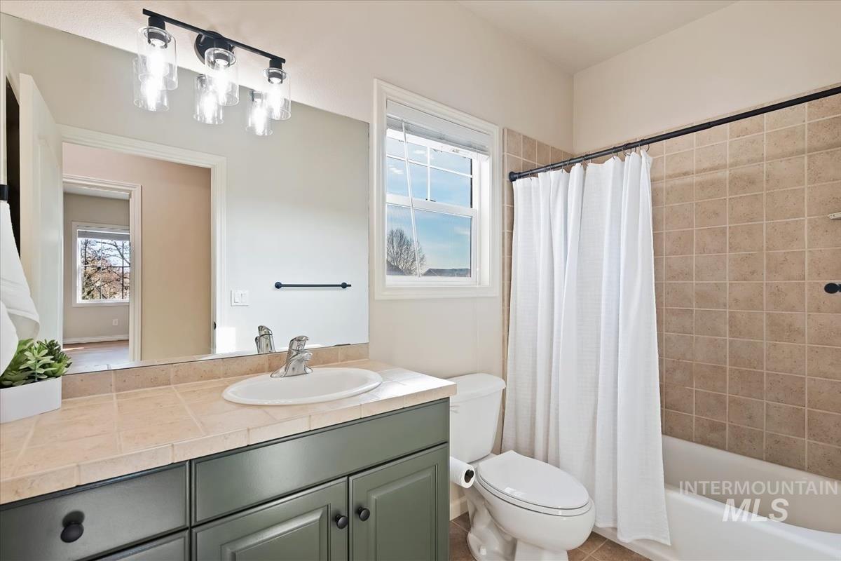 191 South Spring Lake Way Star, ID 83669 - Photo 25 of 35