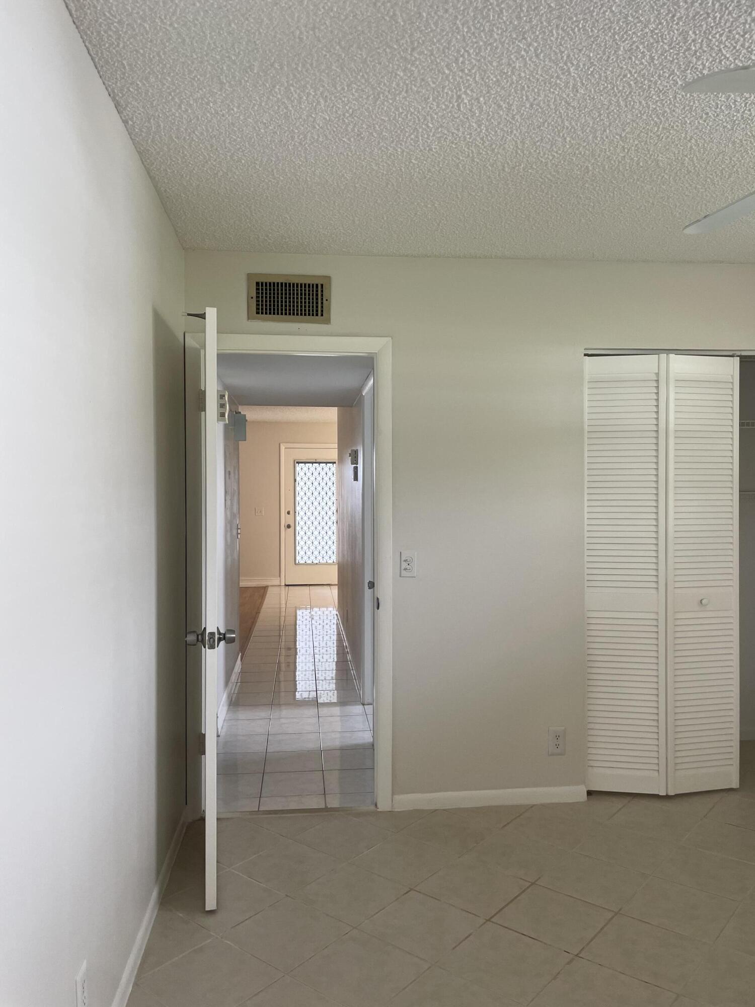 421 Normandy Lane Delray Beach, FL 33484 - Photo 11 of 21 IMG_7388