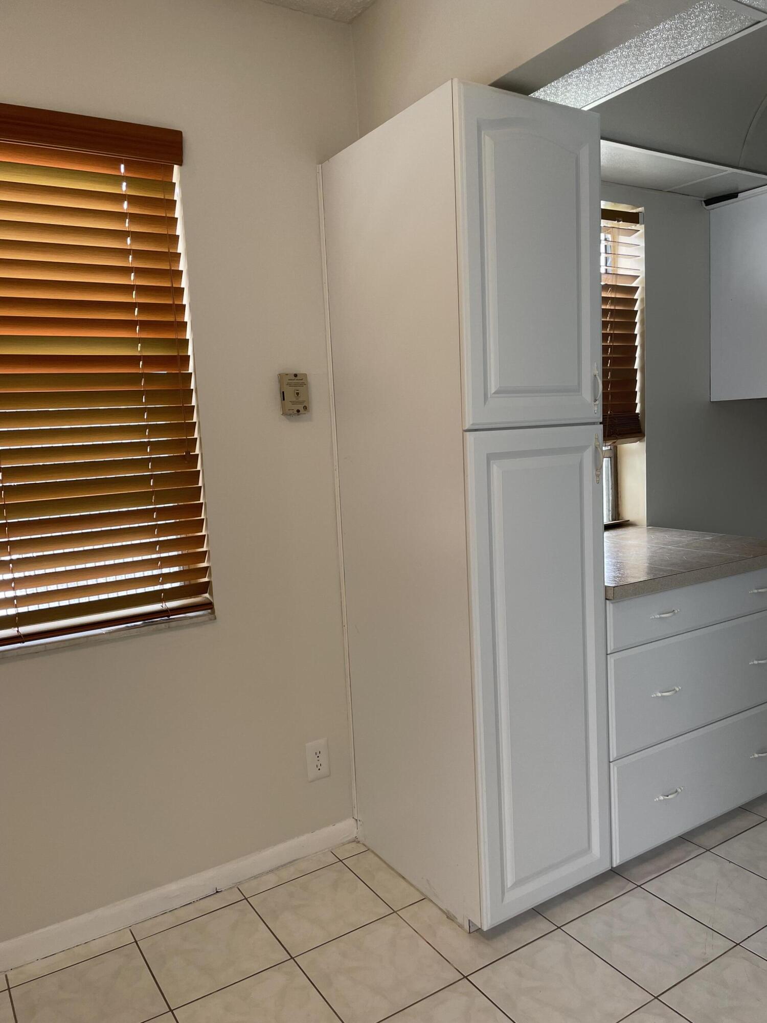 421 Normandy Lane Delray Beach, FL 33484 - Photo 4 of 21 IMG_7411