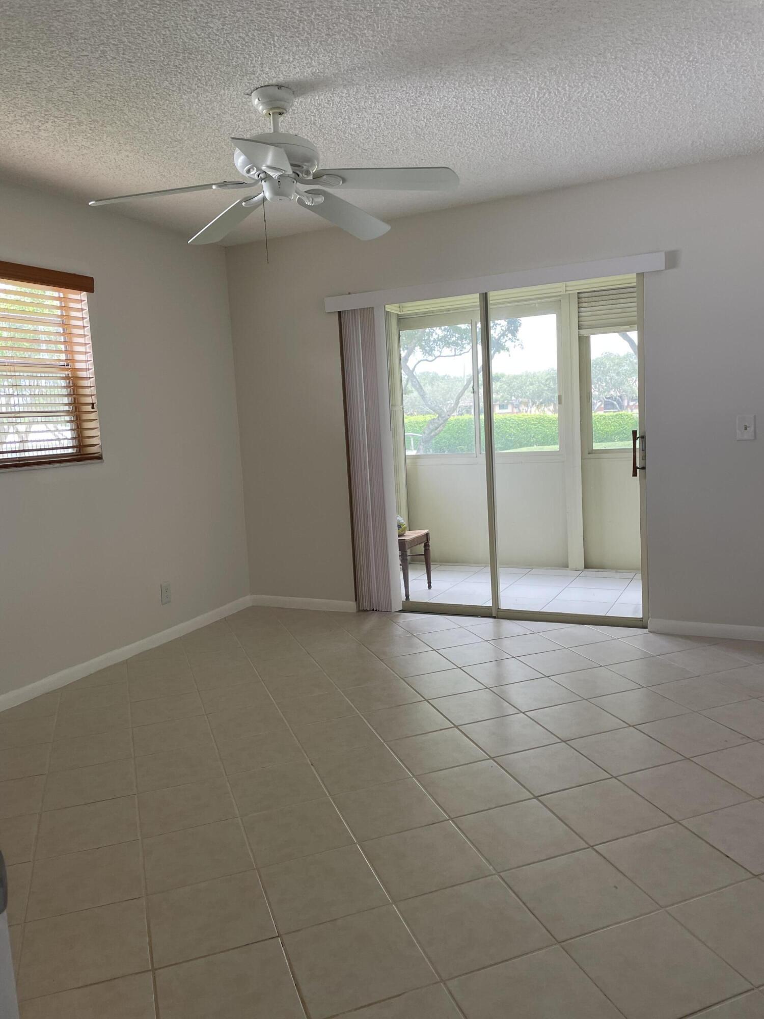 421 Normandy Lane Delray Beach, FL 33484 - Photo 6 of 21 IMG_7408 (1)