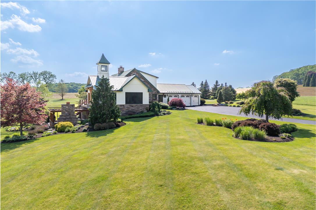 5136 Old Carriage Road Northampton, PA 18067 - Photo 2 of 56