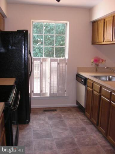 15001 Shamrock Ridge Road Silver Spring, MD 20906 - Photo 22 of 29 Kitchen #3