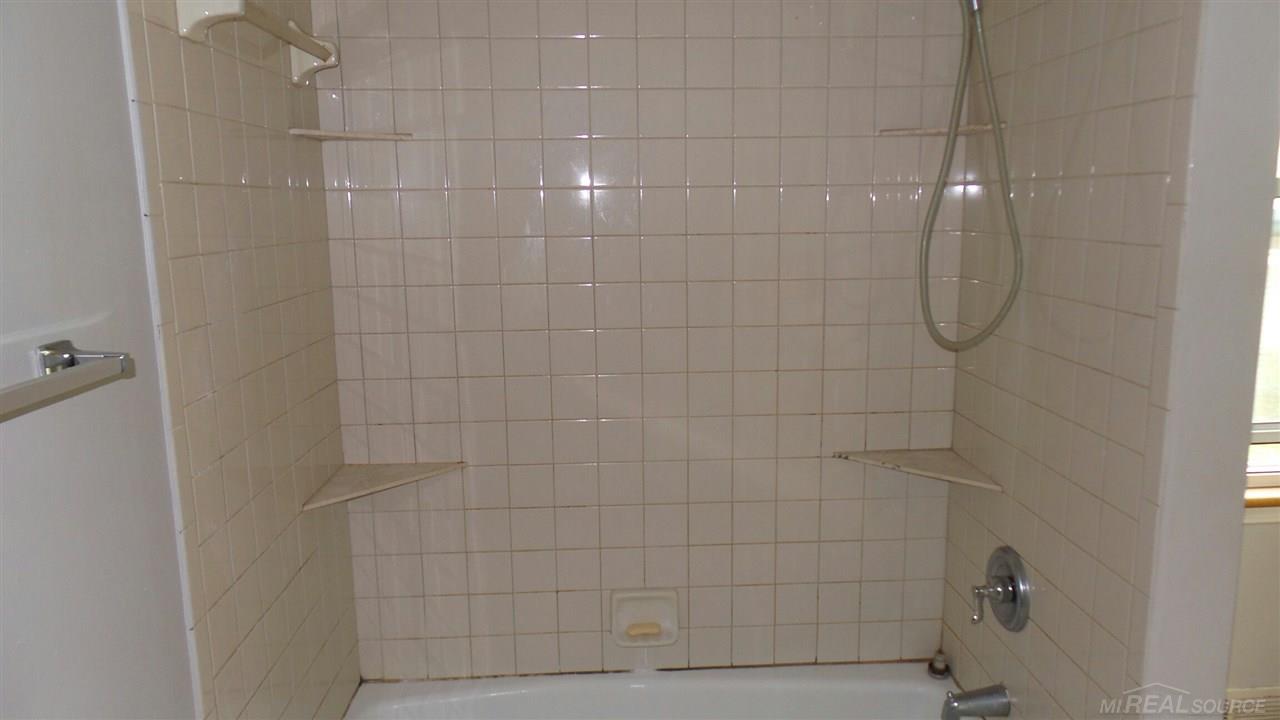 5636 Noll Street Sterling Heights, MI 48310 - Photo 6 of 25