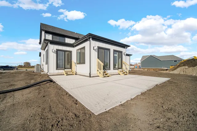 $649,900 | 2231 Davis Avenue, Whiting, IN 46394