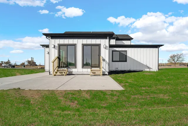 $649,900 | 2231 Davis Avenue, Whiting, IN 46394