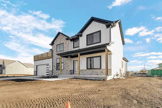 $649,900 | 2231 Davis Avenue, Whiting, IN 46394