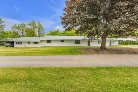 7038 Whitmore Lake Road Whitmore Lake, MI 48189 - Photo 2 of 48 IMG_0370