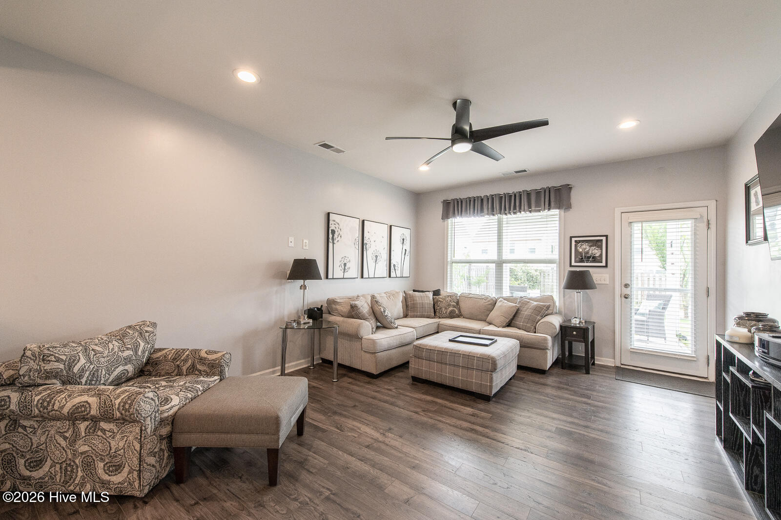 754 Justify Loop Graniteville, SC 29829 - Photo 7 of 39 Bright Living Room!