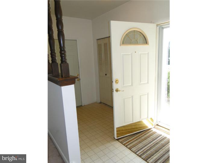 407 Warren Road West Chester, PA 19382 - Photo 2 of 12 Foyer