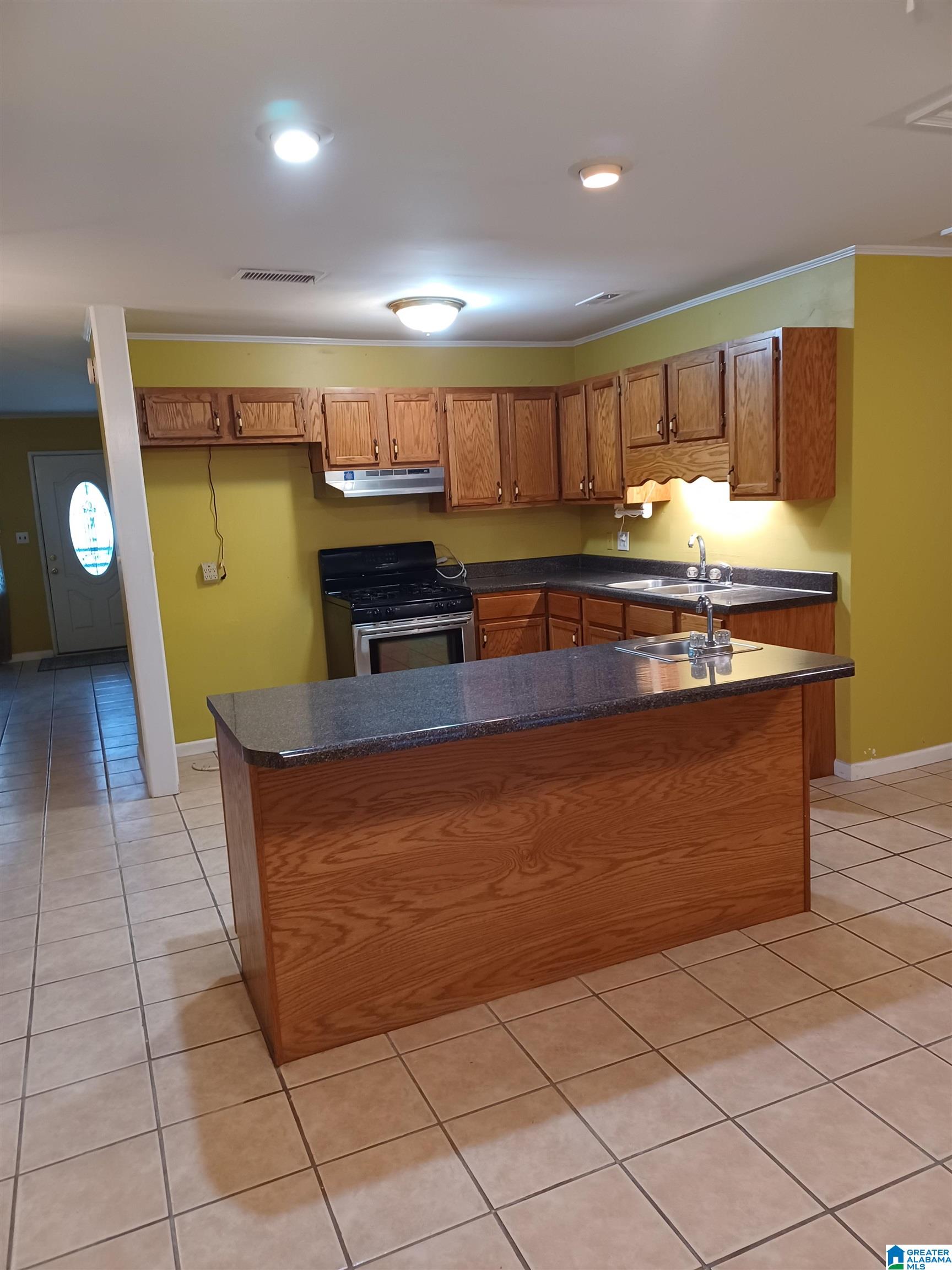 1632 Roberts Street Southwest Birmingham, AL 35211 - Photo 8 of 19