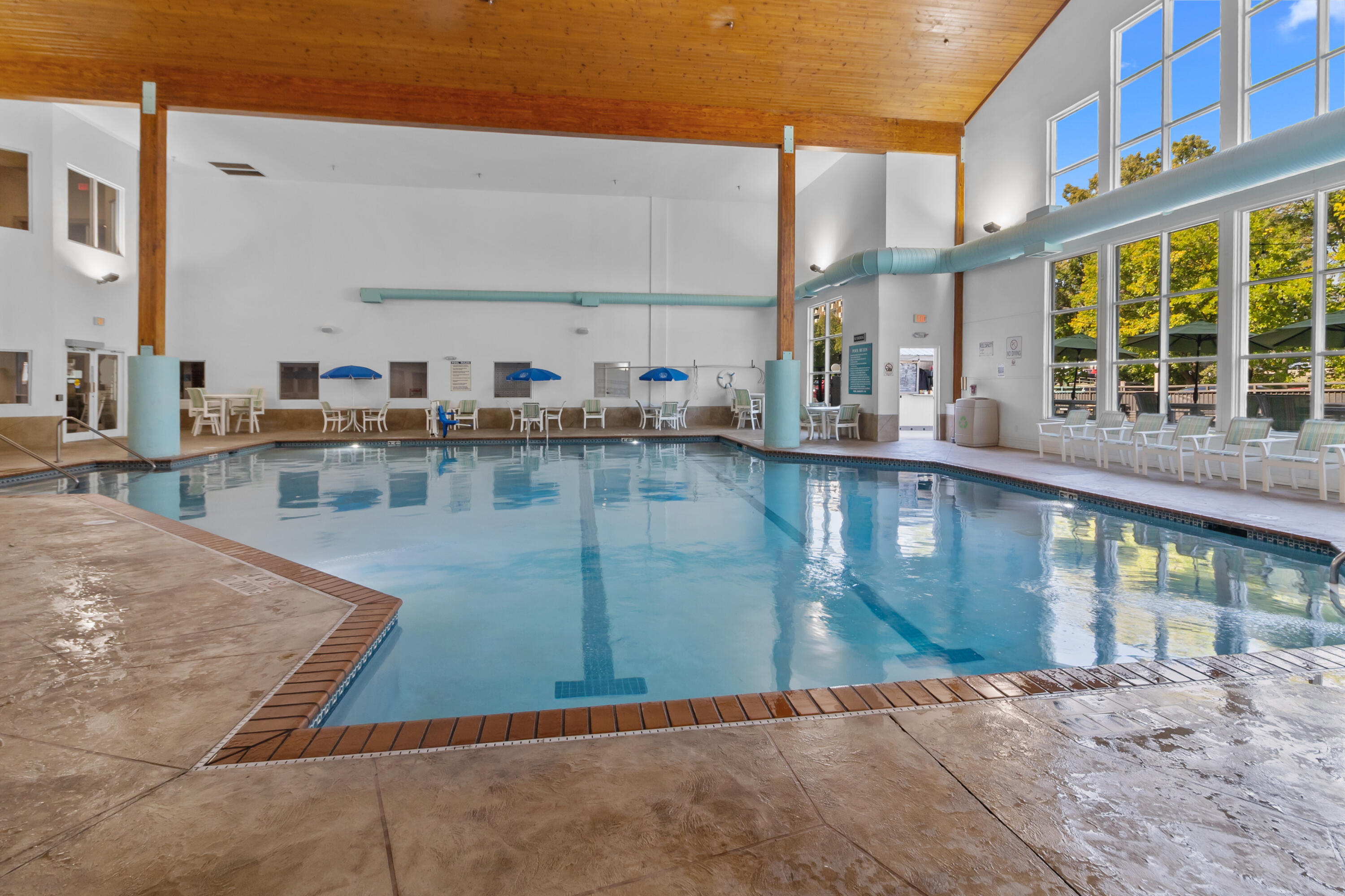 111 Center Street, Unit 150 Lake Geneva, WI 53147 - Photo 16 of 27 Indoor Pool