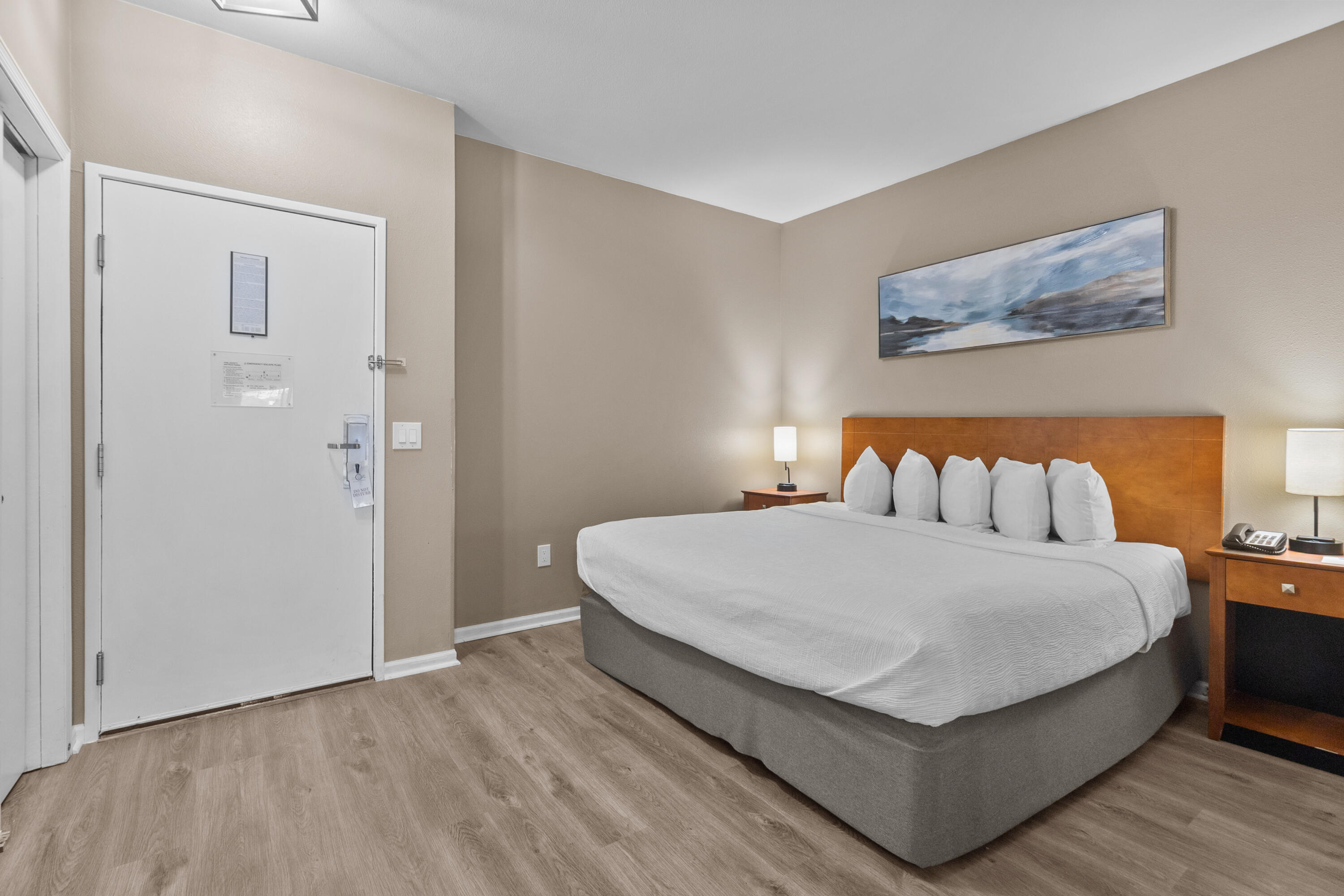 111 Center Street, Unit 150 Lake Geneva, WI 53147 - Photo 8 of 27 Updated Art