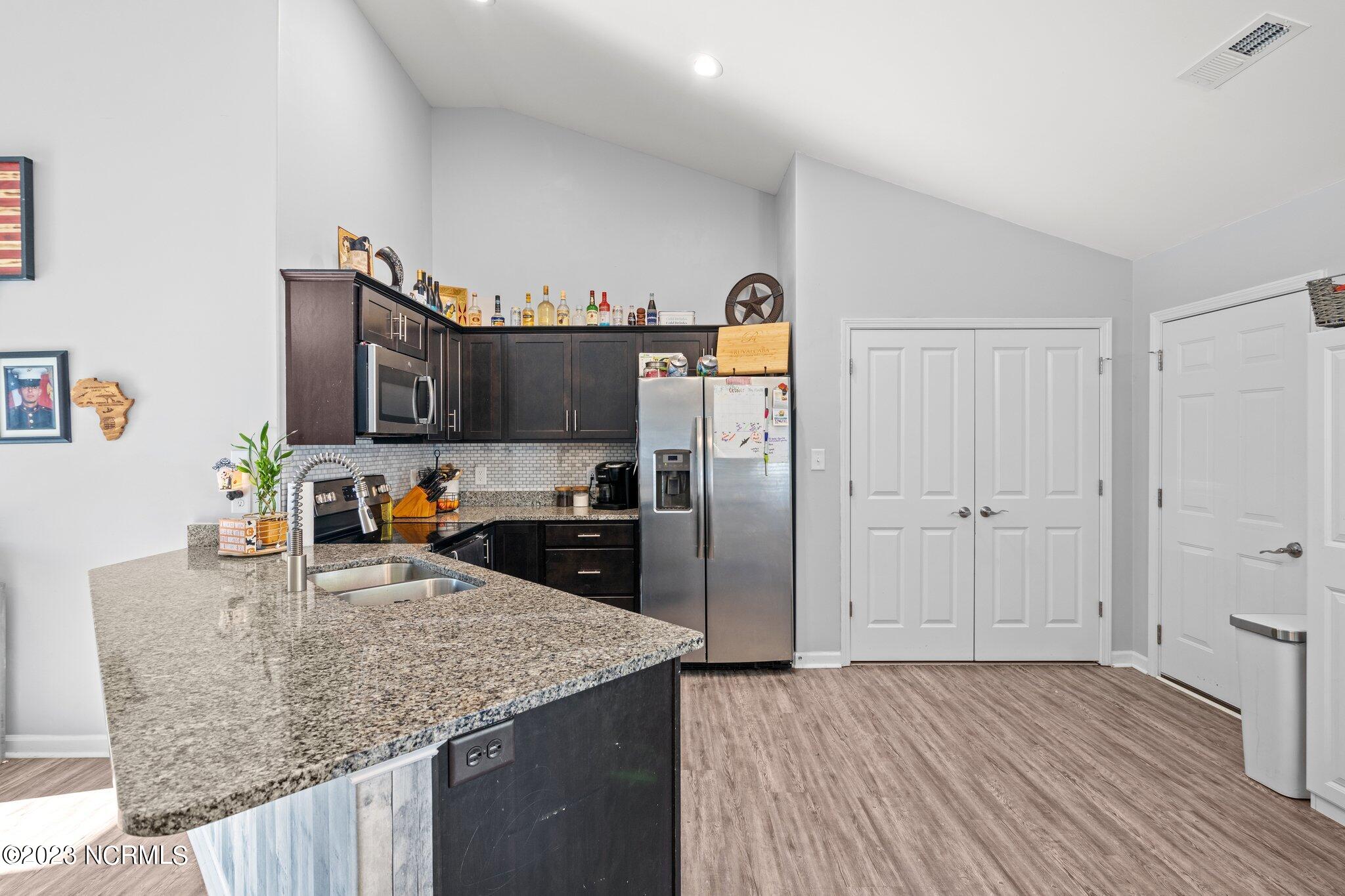333 Station House Road New Bern, NC 28562 - Photo 9 of 33 23-web-or-mls-2I3A0048