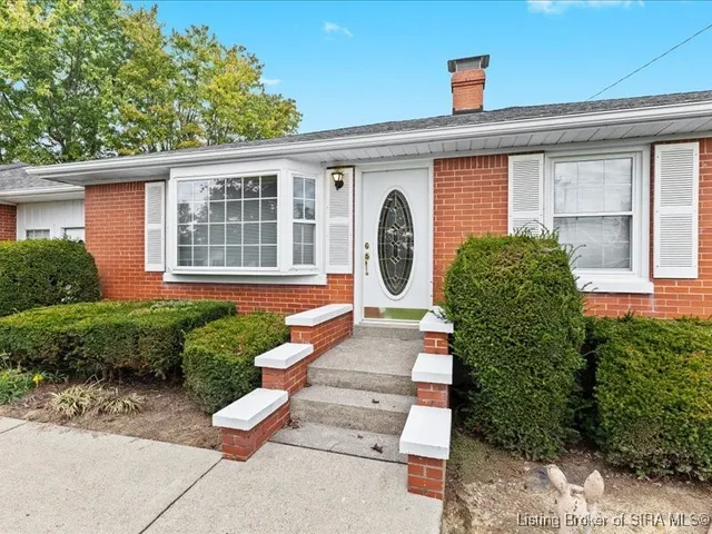 $299,800 | 2113 Perry Crossing Road, Sellersburg, IN 47172