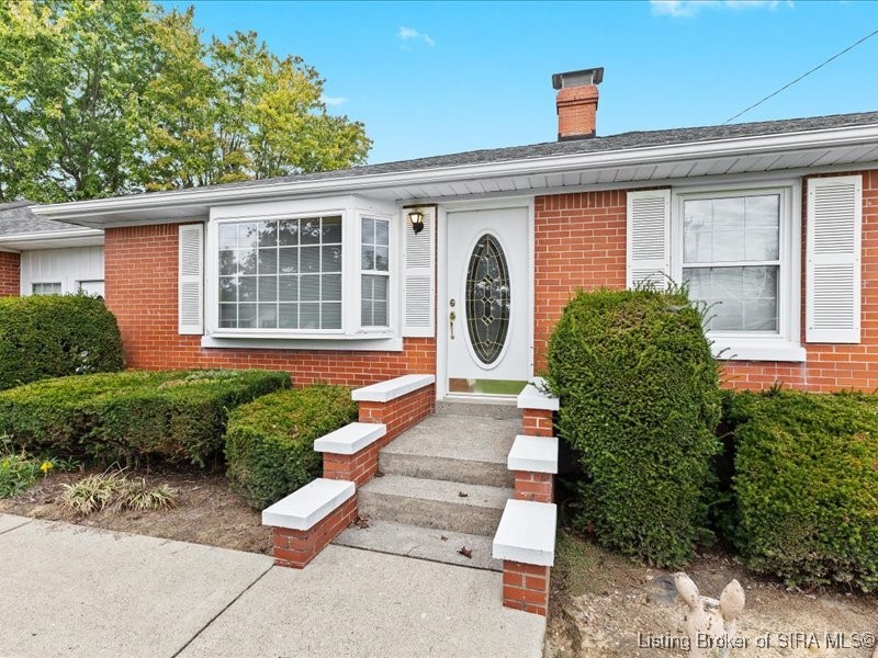 2113 Perry Crossing Road Sellersburg, IN 47172 - Photo 4 of 51