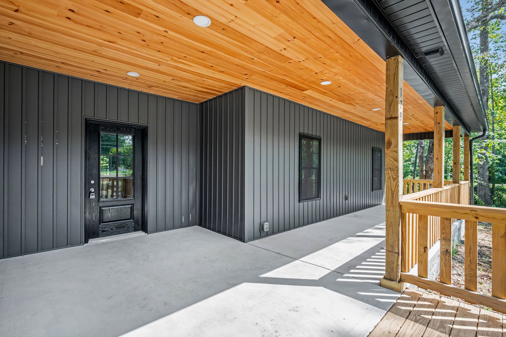179 Park Road Rickman, TN 38580 - Photo 3 of 29 a view of a house with a balcony