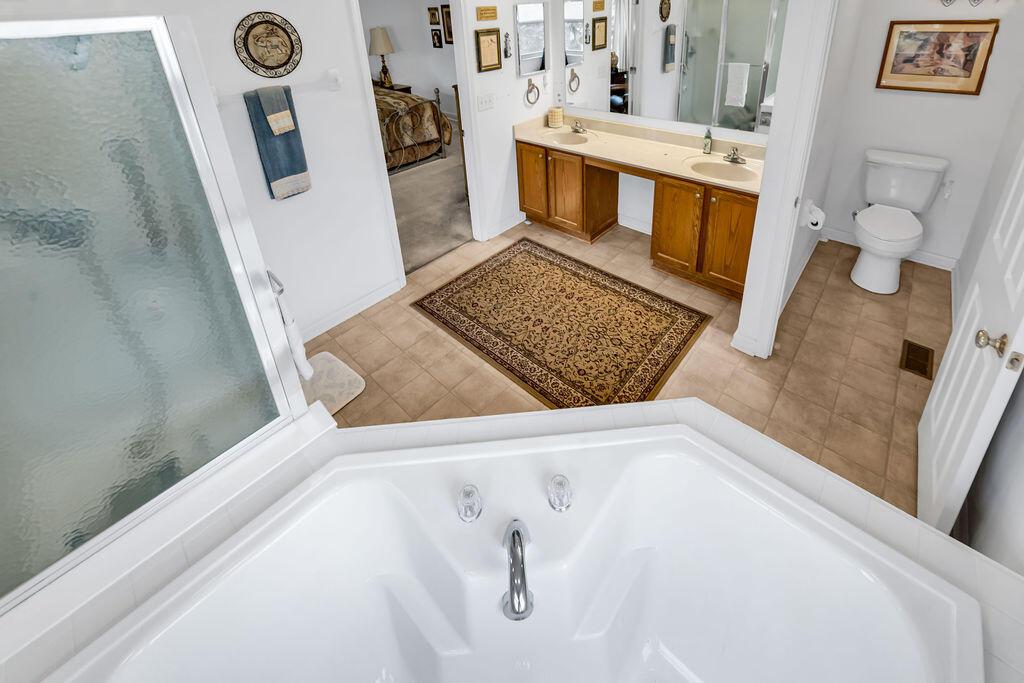 6376 Sumner Loop Dublin, OH 43016 - Photo 28 of 36 Mstr Shower & Comode stall